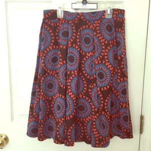Medium LulaRoe Madison skirt with blue and red